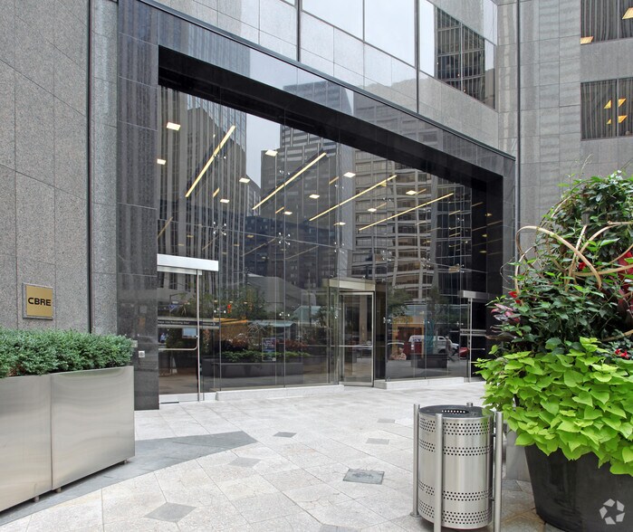 More Photos Of 145 King St W, Toronto Office For Lease