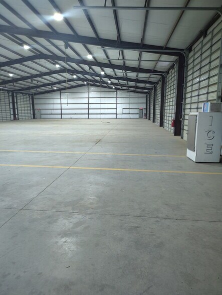 More Photos Of 155 US 285 N hwy, Pecos Warehouse For Sale