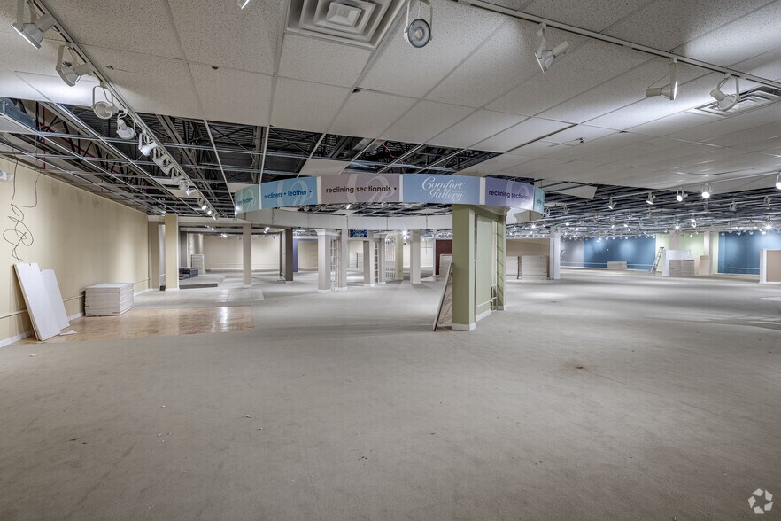 More Photos Of 55 Ridge Rd, North Arlington Storefront For Sale