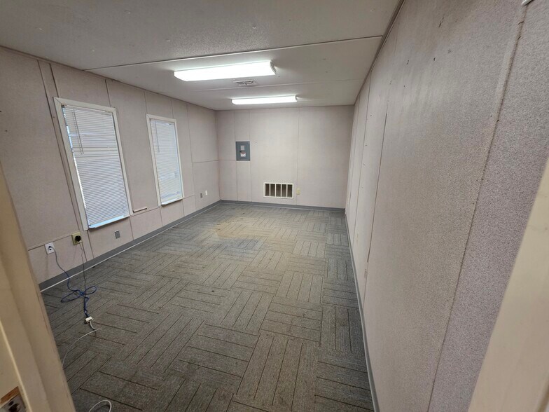 More Photos Of 4742 Blountstown Hwy, Tallahassee Office For Lease