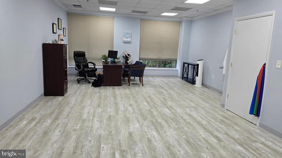 More Photos Of 44335 Premier Plz, Ashburn Medical For Sale