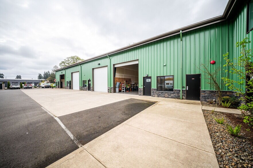 More Photos Of 7217 NE 99th St, Vancouver Industrial For Sale