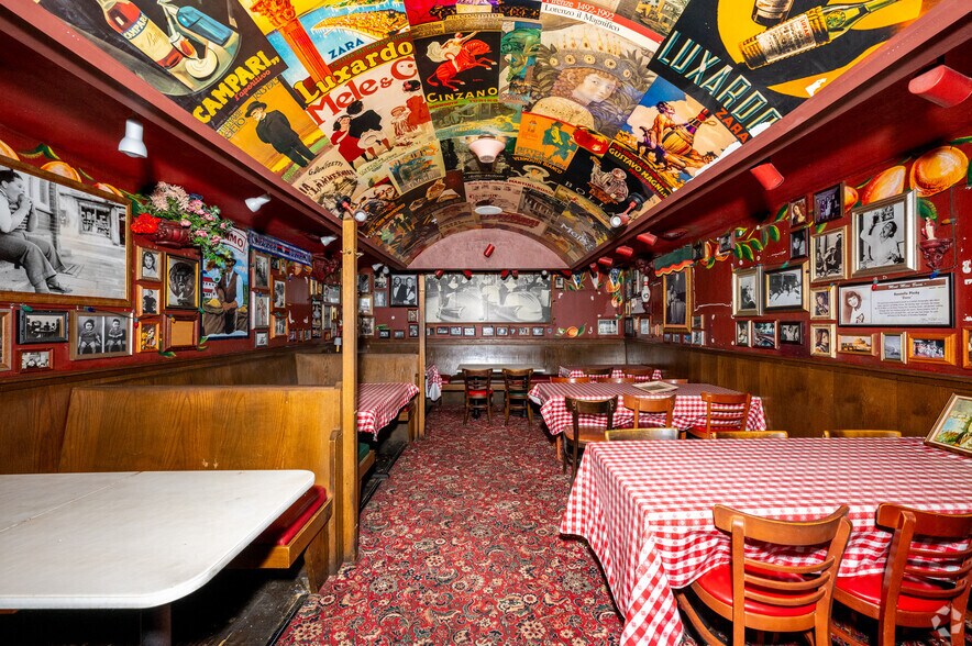 More Photos Of 6045 E 86th St, Indianapolis Restaurant For Lease