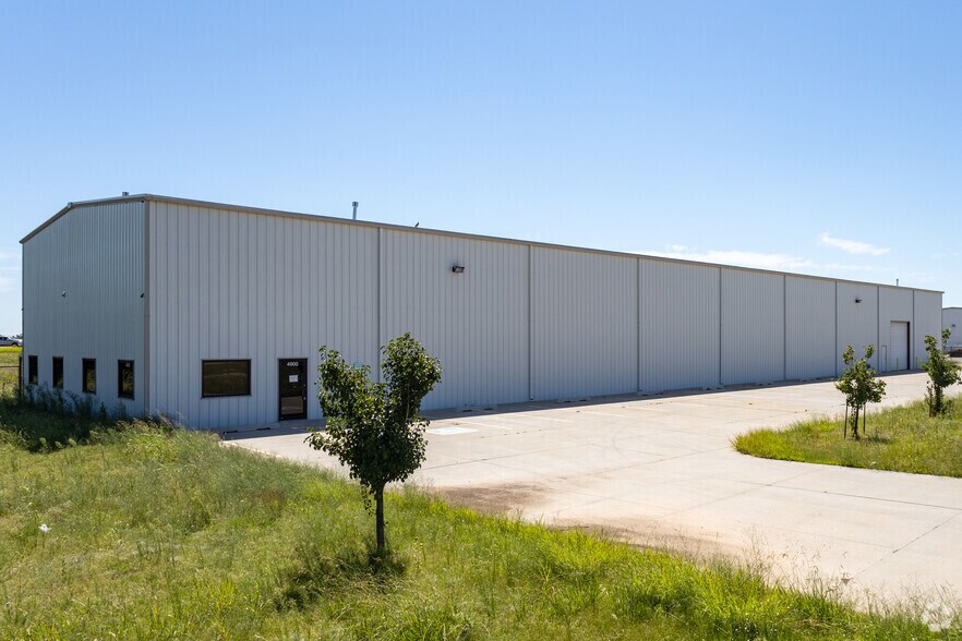 Primary Photo Of 4900 S Rockwell St, Oklahoma City Warehouse For Lease