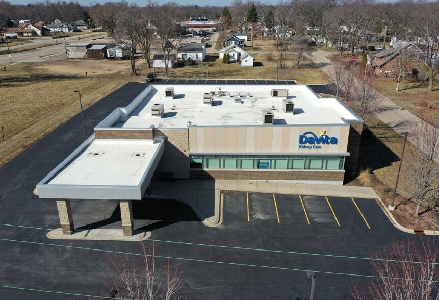 More Photos Of 198 N Springfield Ave, Rockford Healthcare For Sale