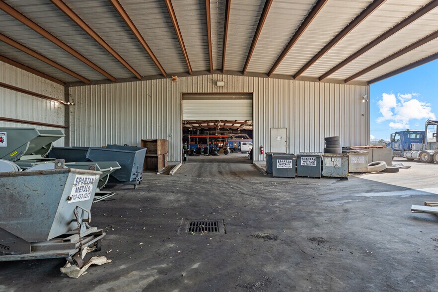 More Photos Of 12112 Almeda Rd, Houston Warehouse For Sale