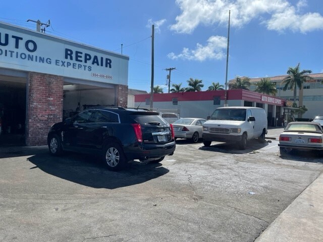 More Photos Of 1010 N Federal Hwy, Hallandale Beach Service For Sale