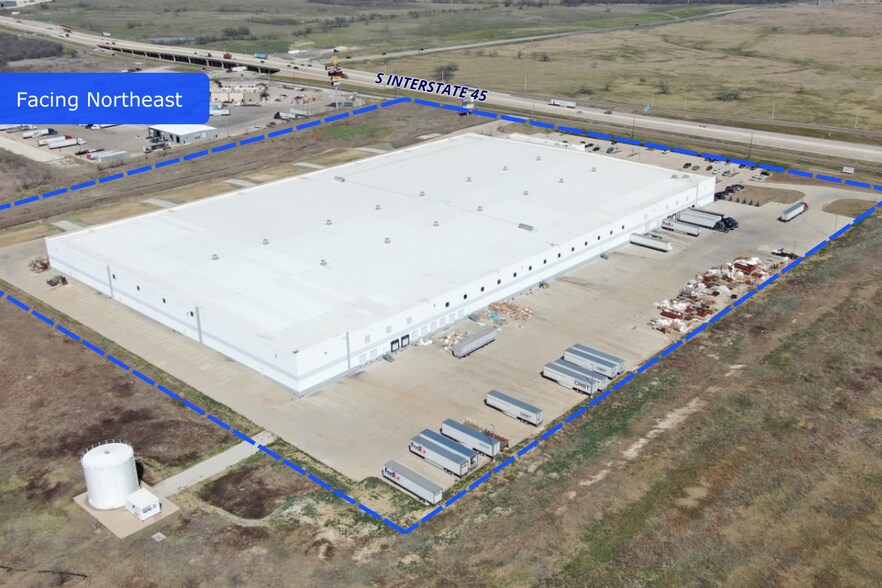 More Photos Of 5000 S Interstate Highway 45 W, Corsicana Distribution For Sale