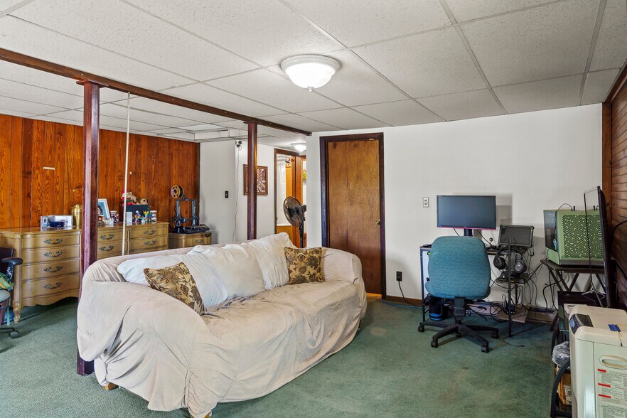 More Photos Of 64 Main St, Richmond Restaurant For Sale