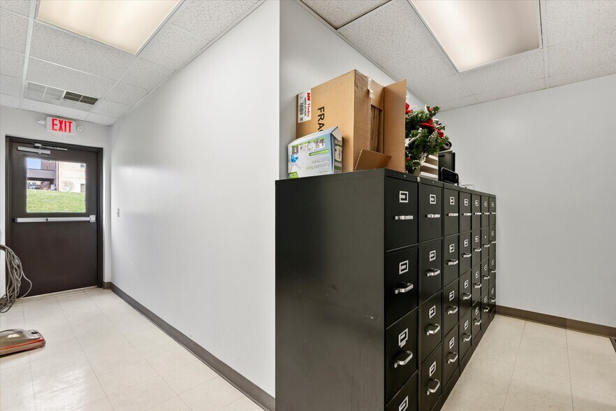 More Photos Of 18 Sportsman Dr, Clarion Medical For Lease