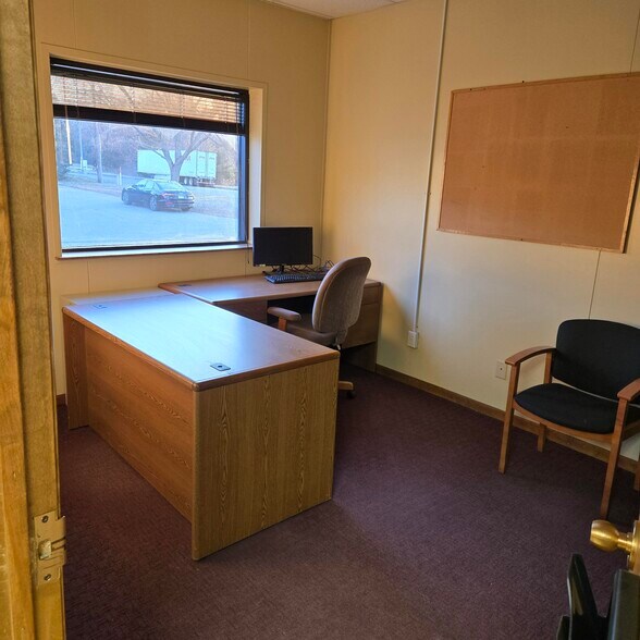 More Photos Of 1050 Benson St, River Falls Warehouse For Sale