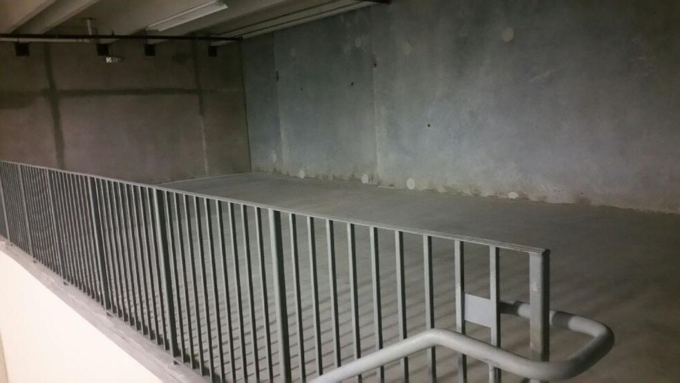 More Photos Of 13431-13453 NW 19th Ln, Miami Warehouse For Lease