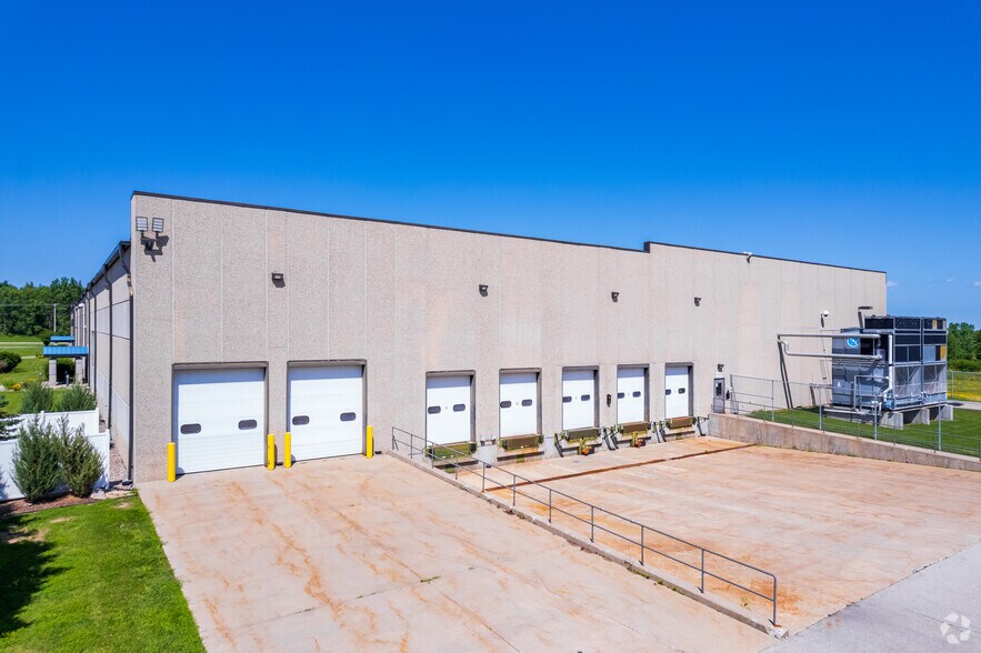 More Photos Of 1555 Glory Rd, Green Bay Manufacturing For Lease