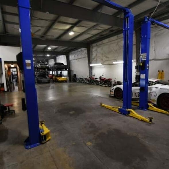 More Photos Of 2905 S M St, Tacoma Service For Lease