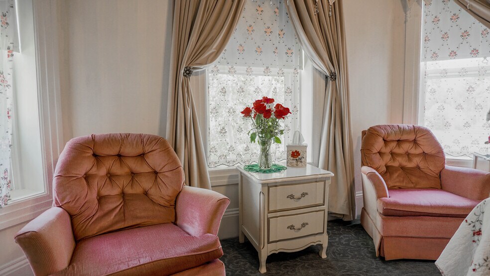 More Photos Of 118 S 300 W, Heber City Hospitality For Sale