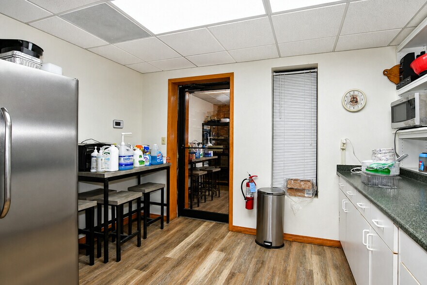 More Photos Of 1422 8th Ave, Greeley Office For Sale