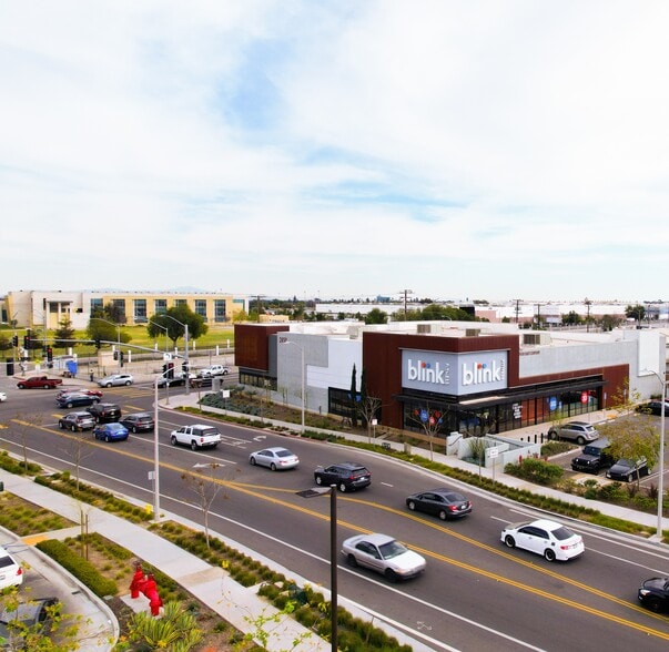 More Photos Of 9901 S Alameda St, Los Angeles Unknown For Lease