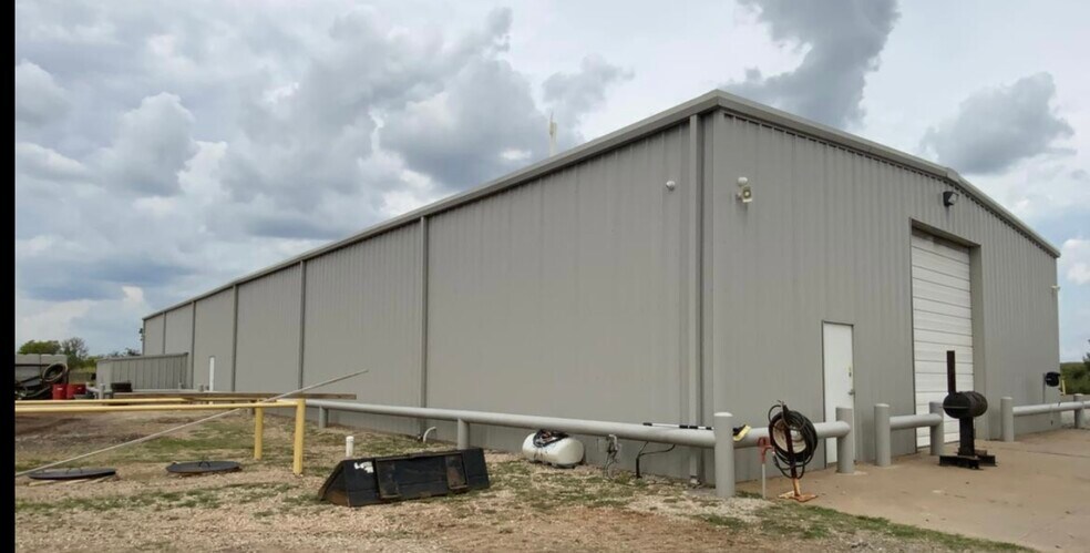 More Photos Of 8000 W 6th Ave, Stillwater Industrial For Lease