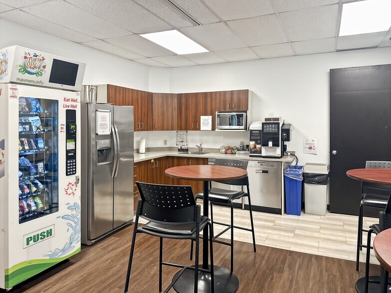 More Photos Of 4145 North Service Rd, Burlington Coworking Space