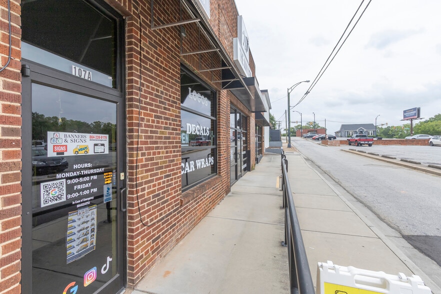 More Photos Of 107 E Orr St, Anderson General Retail For Sale