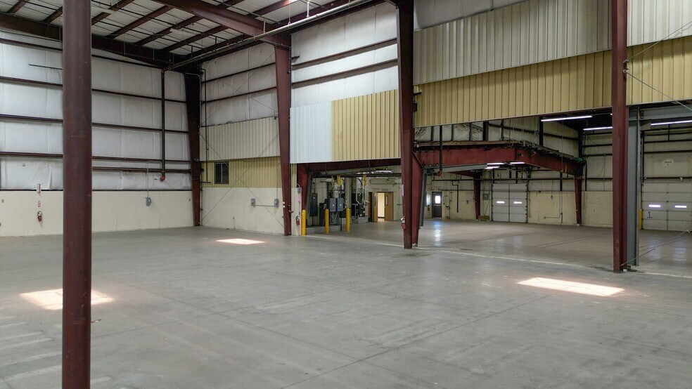 More Photos Of 2265 Waynoka Rd, Colorado Springs Distribution For Lease