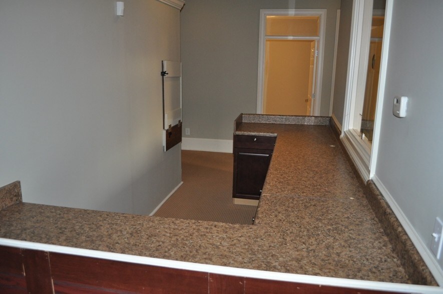 More Photos Of 4330 S Lee St, Buford Medical For Lease