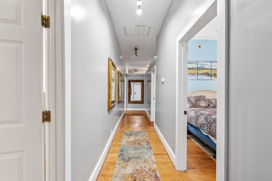More Photos Of 925 10th St, Port Royal Restaurant For Sale