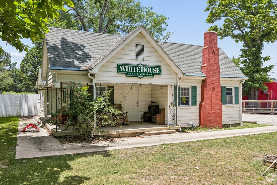 More Photos Of 1450 FM 279, Ben Wheeler Restaurant For Sale