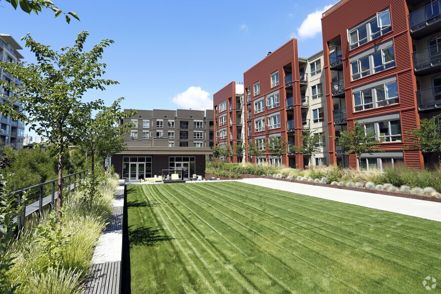 More Photos Of 2900 1st Ave, Seattle Apartments For Lease