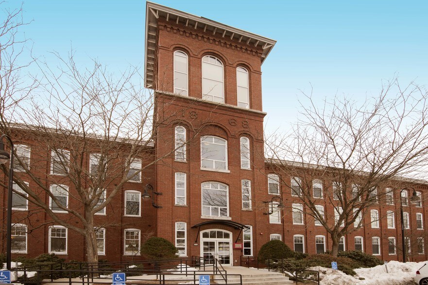 More Photos Of 155 Dow St, Manchester Office For Sale