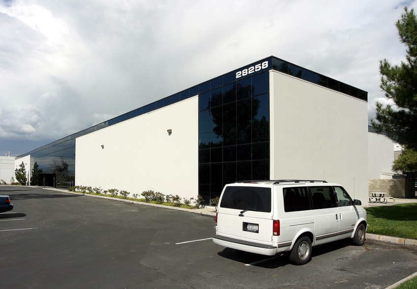 More Photos Of 28258 Avenue Stanford, Valencia Manufacturing For Sale