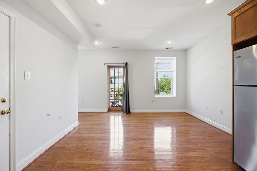More Photos Of 2703 12th St NE, Washington Storefront Retail Residential For Sale