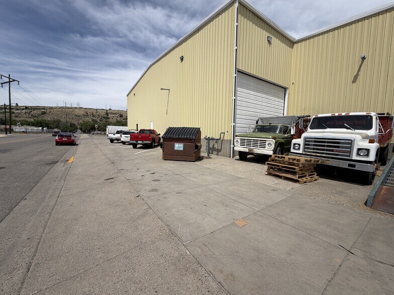 More Photos Of 419 N 15th St, Billings Warehouse For Lease