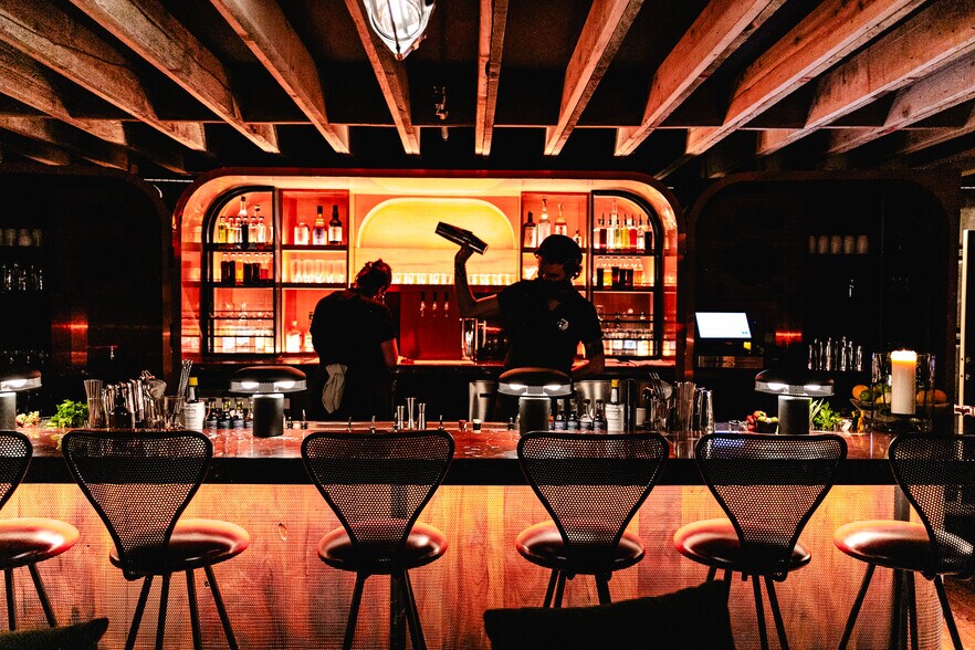 More Photos Of 1432 W 31st St, Minneapolis Storefront Retail Residential For Lease