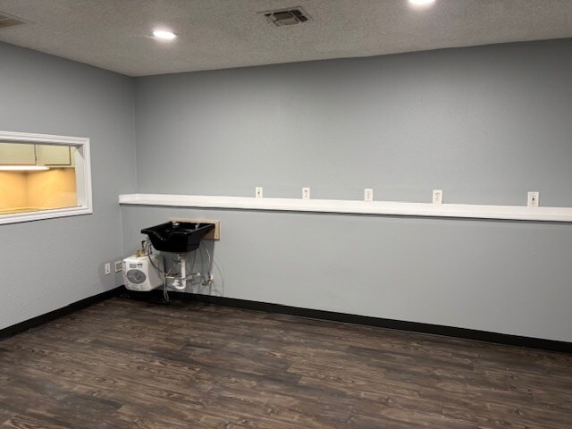 More Photos Of 400 Chisholm Valley Dr, Round Rock Unknown For Lease