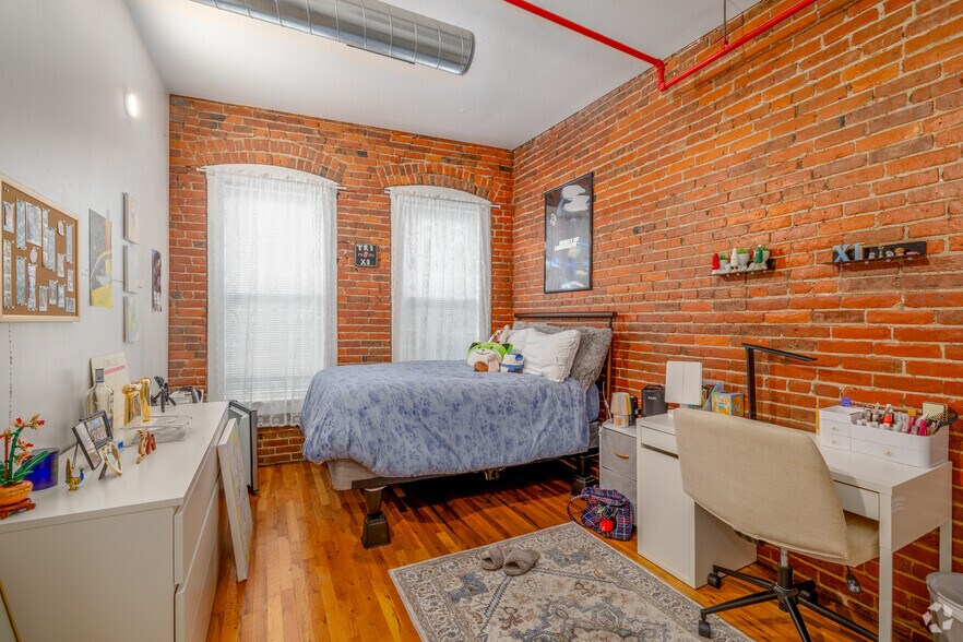 More Photos Of 215 State St, Binghamton Apartments For Sale