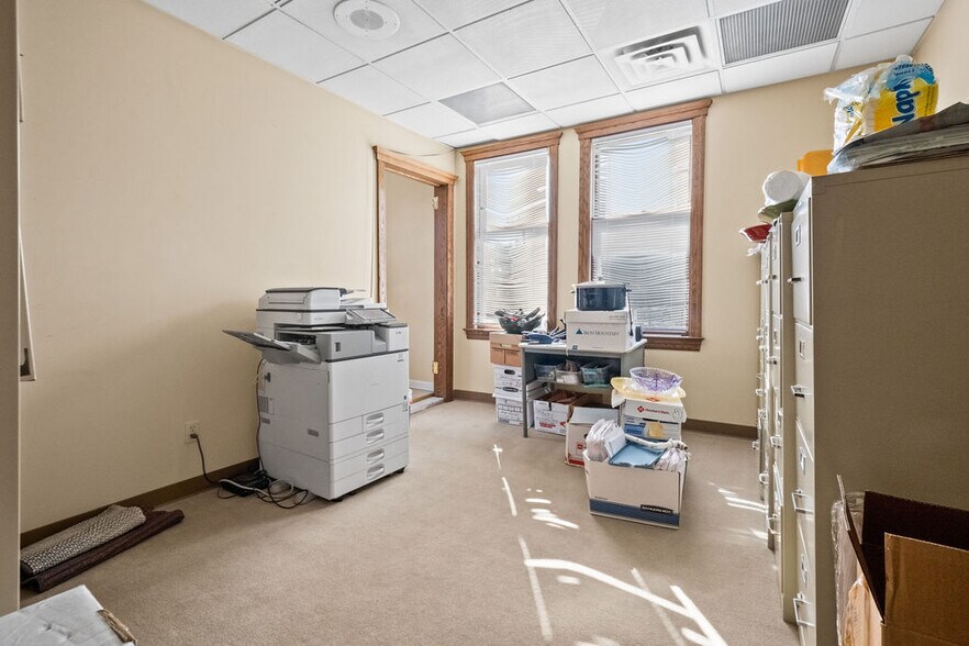 More Photos Of 1337 Virginia St, Charleston Office For Sale