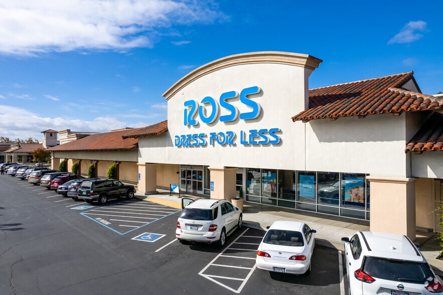 More Photos Of 5655-5885 Jarvis Ave, Newark Unknown For Lease