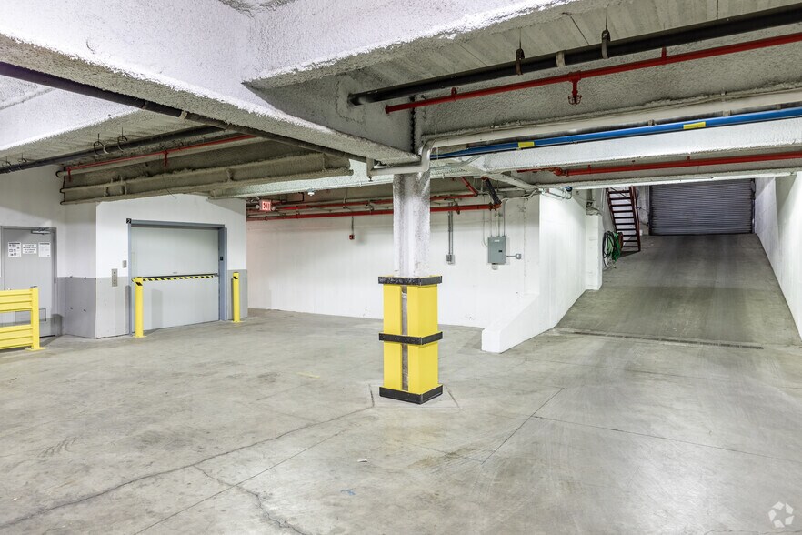 More Photos Of 5202 Third Ave, Brooklyn Warehouse For Lease