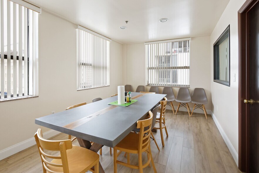 More Photos Of 168 SE 1st St, Miami Loft Creative Space For Lease