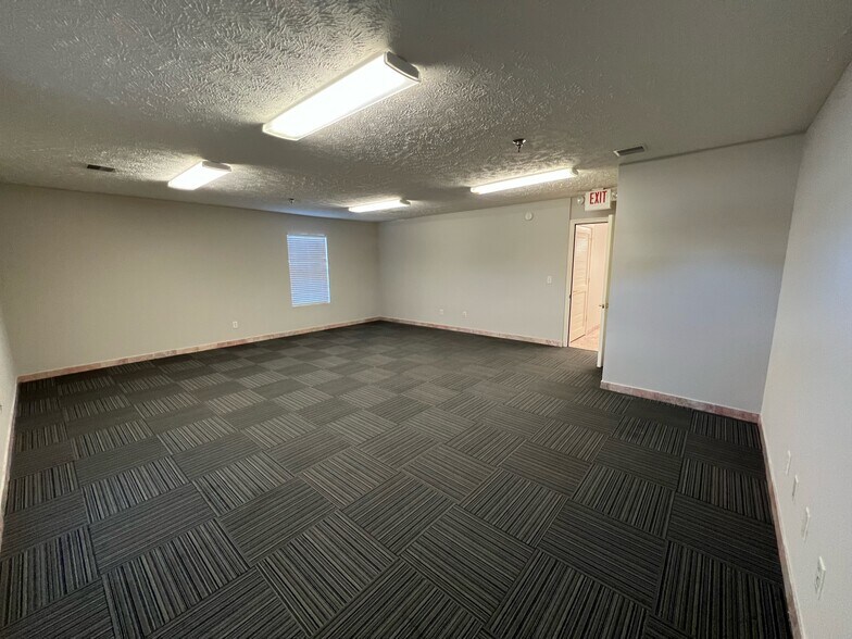 More Photos Of 1238 Sloan St, Murfreesboro Office Residential For Lease