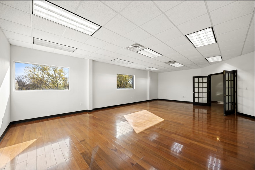 More Photos Of 1878 Royal Ln, Dallas Warehouse For Sale