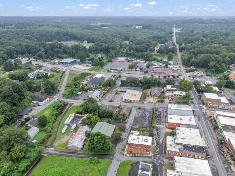 More Photos Of 147 E Court St, Rutherfordton Office Residential For Sale