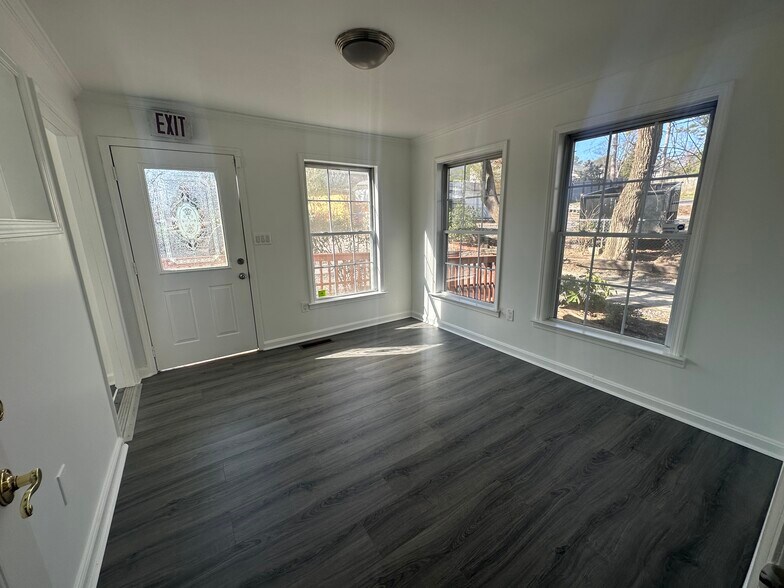 More Photos Of 4118 Clairmont Rd, Chamblee Medical For Sale