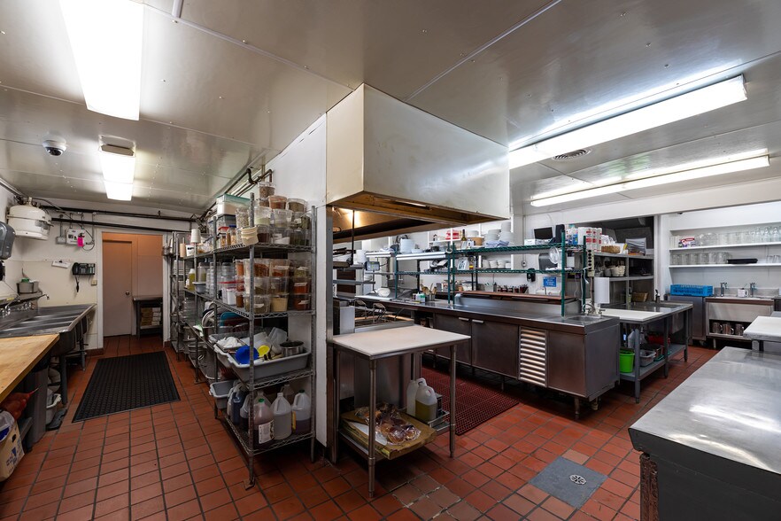 More Photos Of 380 S Lawson Dr, Green Lake Restaurant For Sale