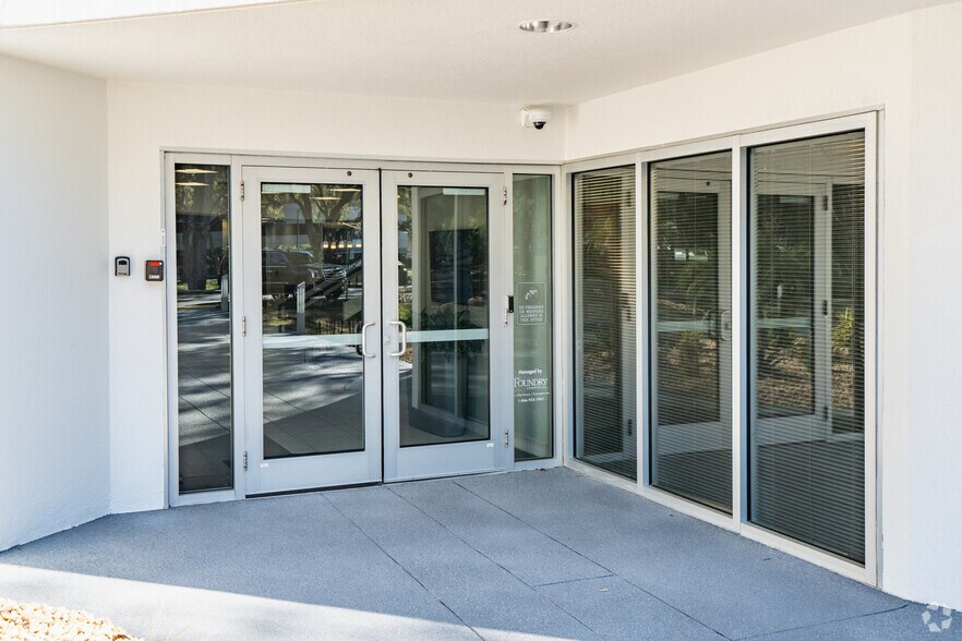 More Photos Of 5130 Eisenhower Blvd, Tampa Office For Lease