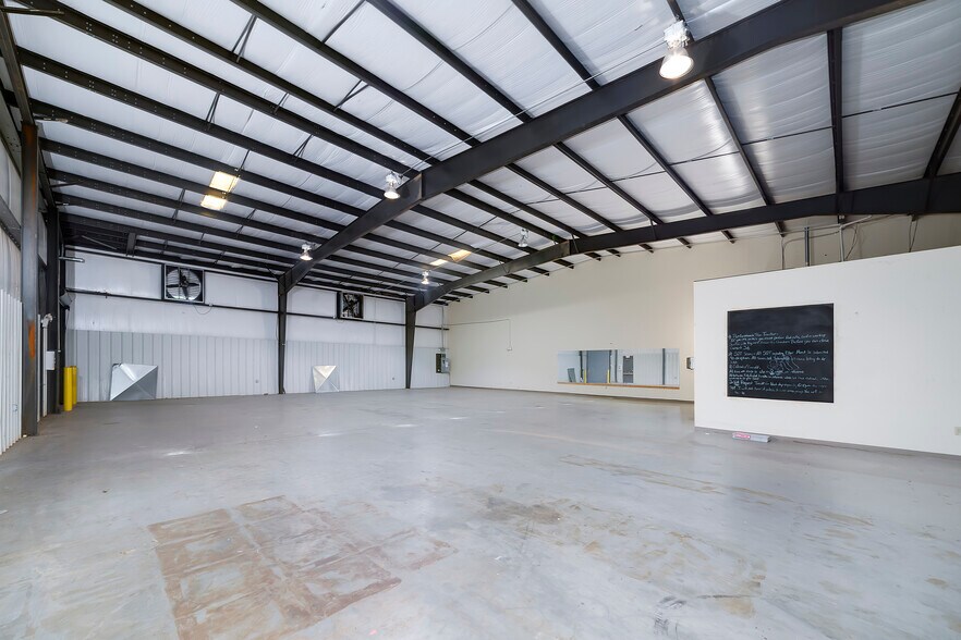More Photos Of 4611 Ivey Dr, Macon-Bibb Office For Lease