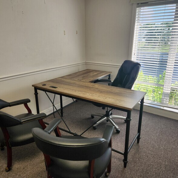 More Photos Of 3013 Del Prado Blvd S, Cape Coral Freestanding For Lease