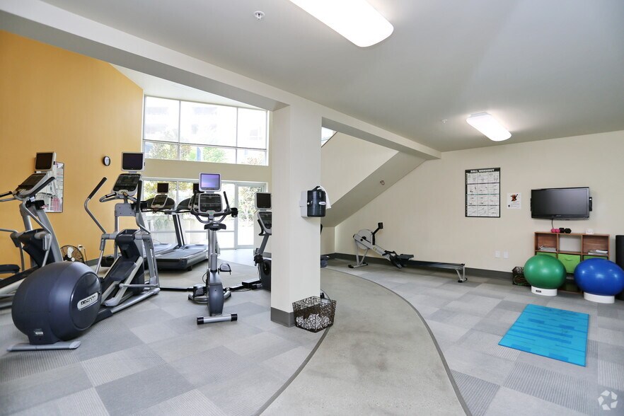 More Photos Of 2230 NW 57th St, Seattle Apartments For Lease