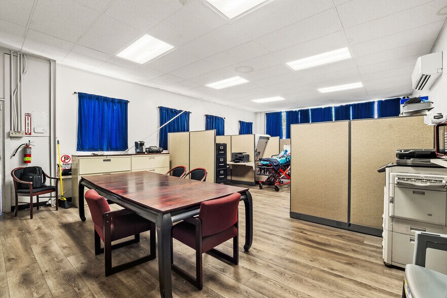 More Photos Of 484 E Redlands Blvd, San Bernardino Auto Repair For Sale